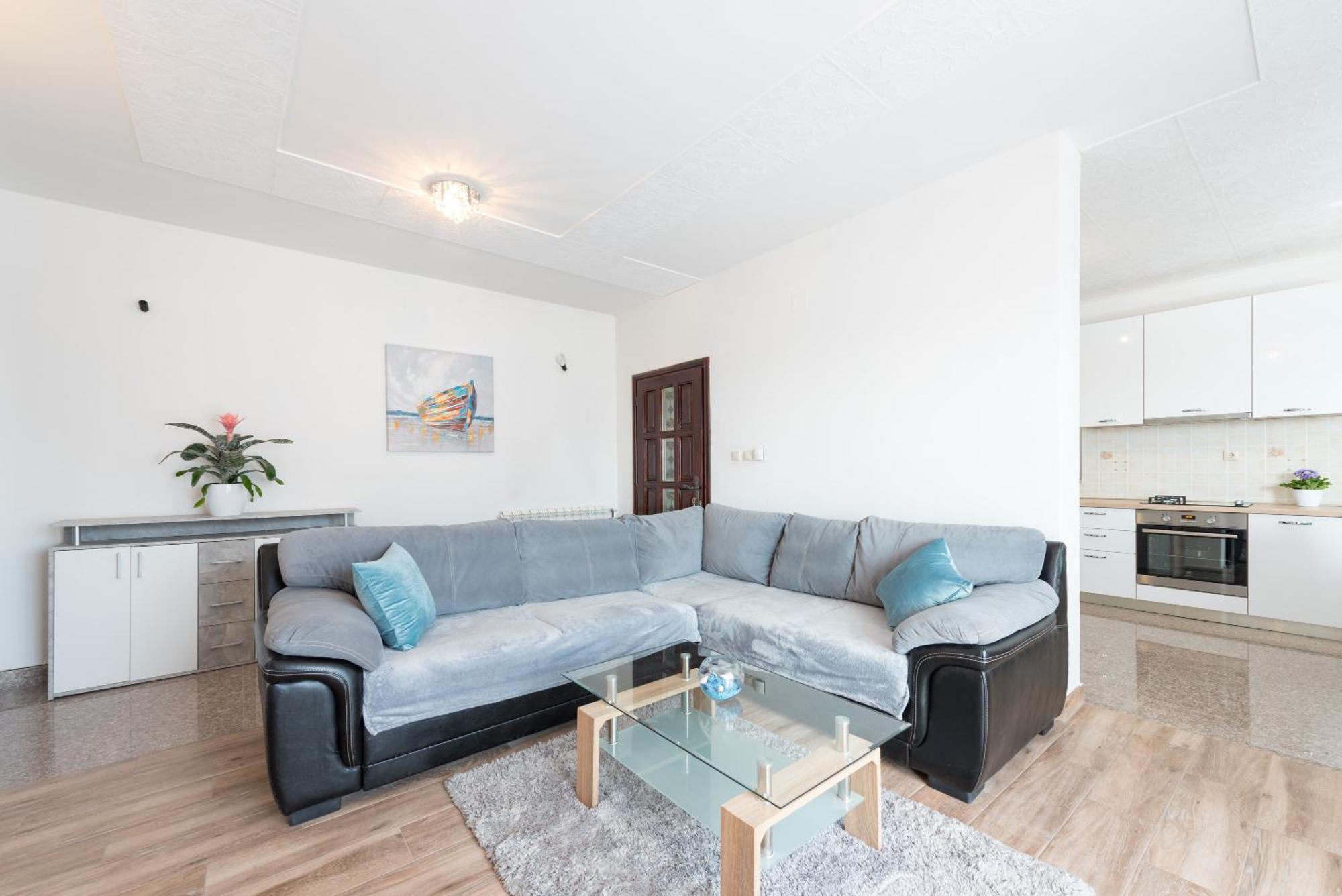 Luxury Apartment With Garden Jacuzzi And Wellness Trogir Exterior foto